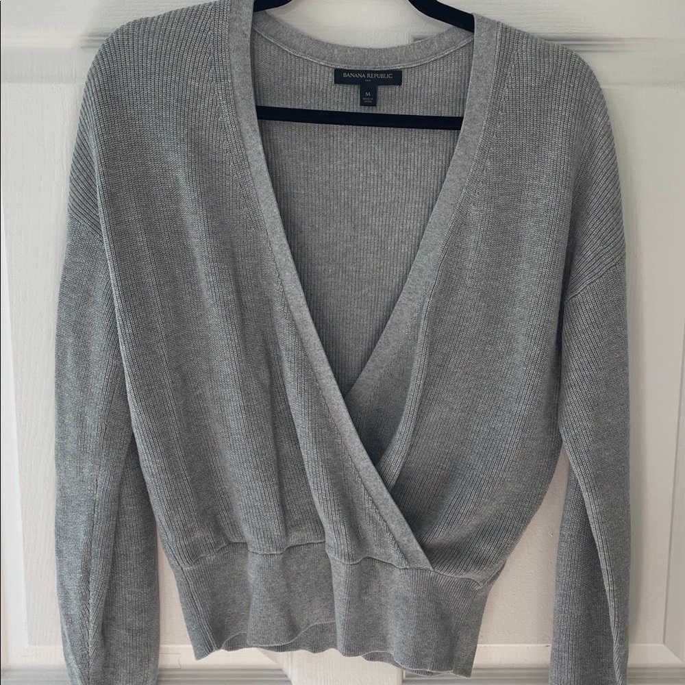 Banana Republic size medium wrap crop sweater